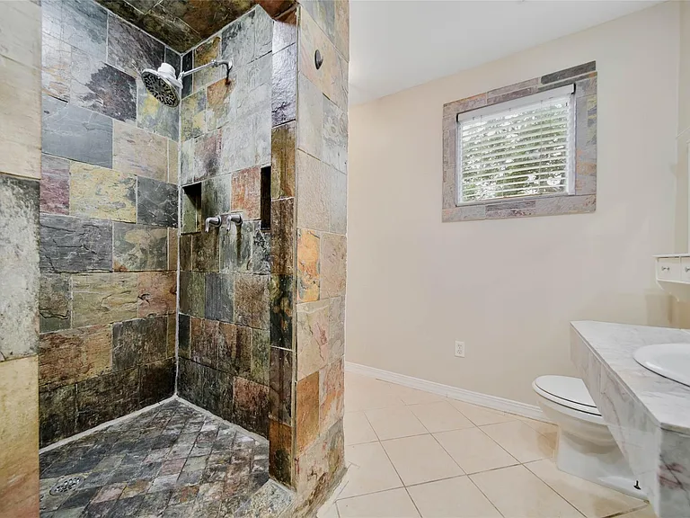4505 Larch Ln — Photo 12