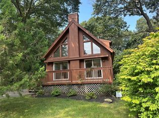 3 Ledgewood Dr, Westerly, RI 02891