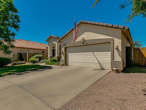 3rd image of 6016 S Pearl Dr