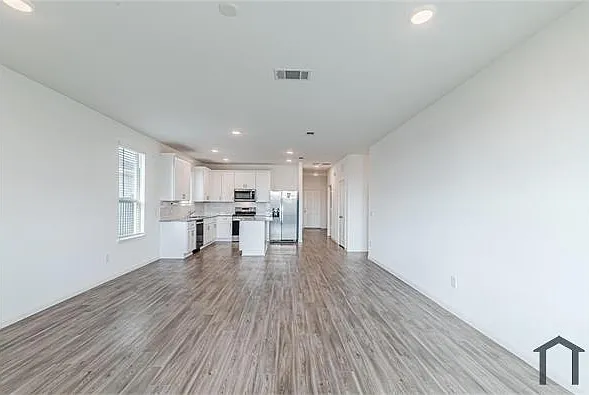 8123 Star Terrace Dr — Photo 9