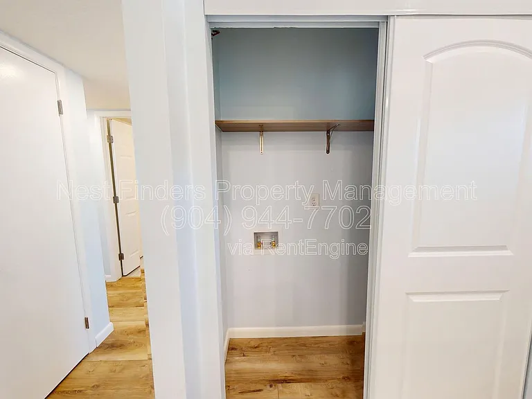 450 Aquatic Dr — Photo 10