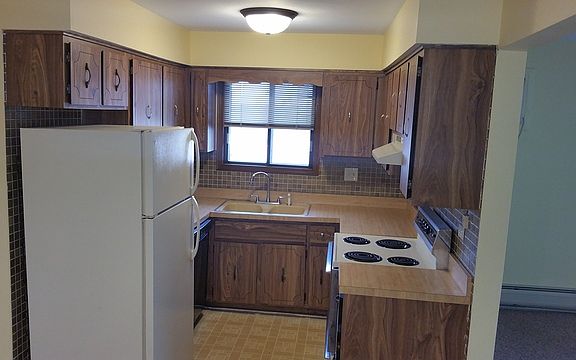 4th image of 9700 S Karlov Ave APT 3E