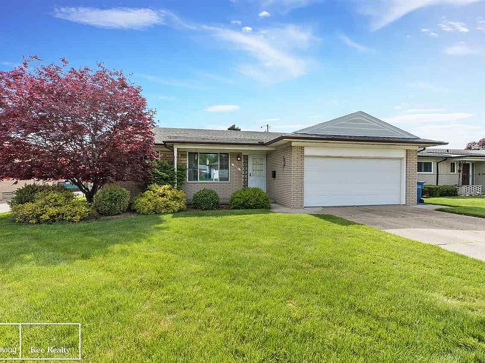 1st image of 30619 Glenwood Cir