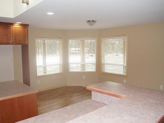 5th image of 2387 Woodlark Way