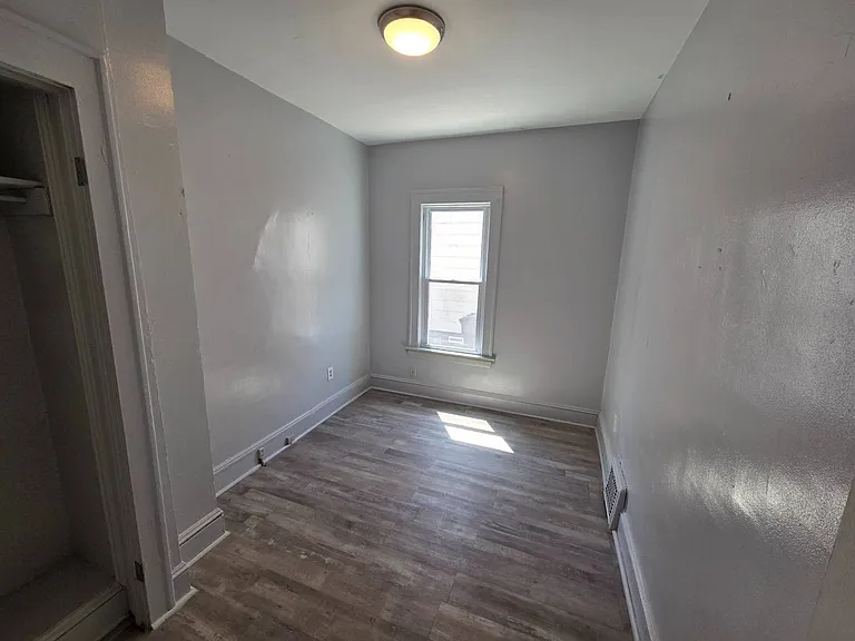 4008 Ardmore Ave — Photo 6
