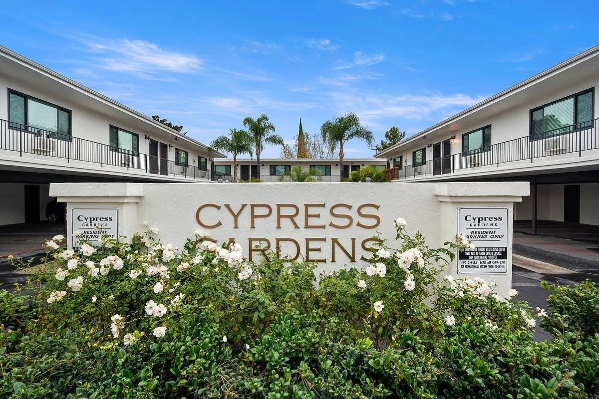 Building Photo - Cypress Gardens