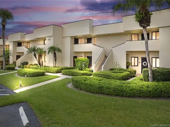 6941 SE Constitution Blvd APT 203, Hobe Sound, FL 33455