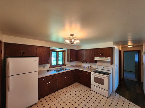 4th image of 1736 E Amelia St