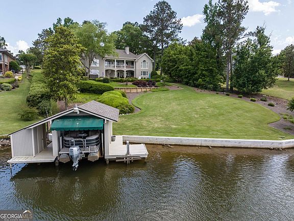 5th image of 254 Cascade Rd