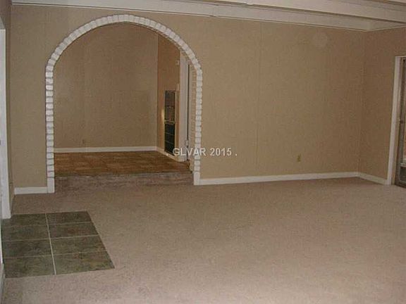 3rd image of 7908 La Cienega St