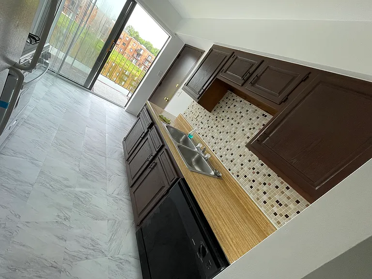 251 E Rimini Ct #3B — Photo 7