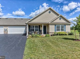 14 Dogwood Ct, Gettysburg, PA 17325