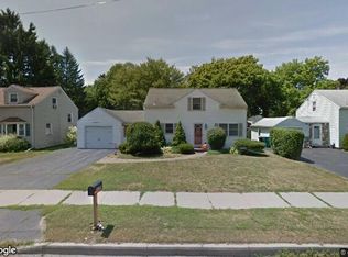 435 Fetzner Rd, Rochester, NY 14626