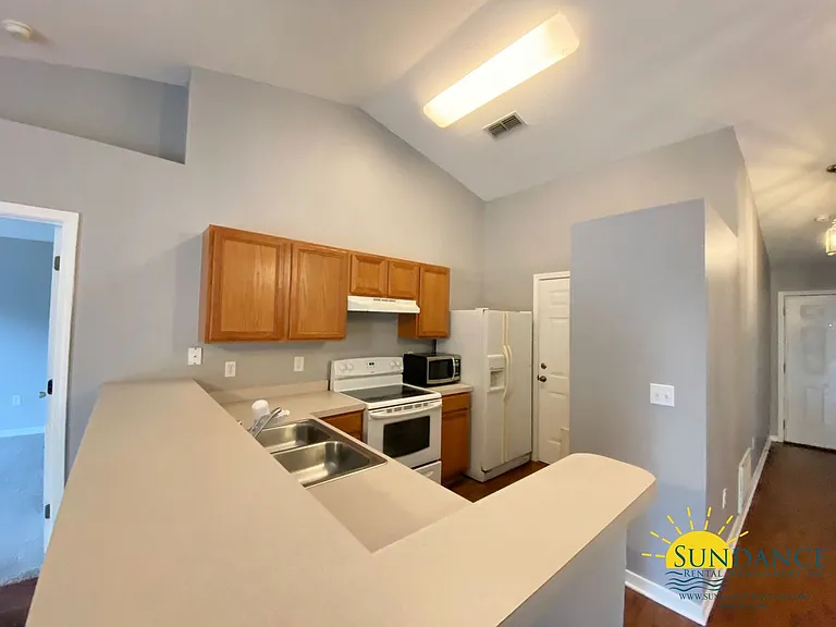 156 Cabana Way — Photo 3