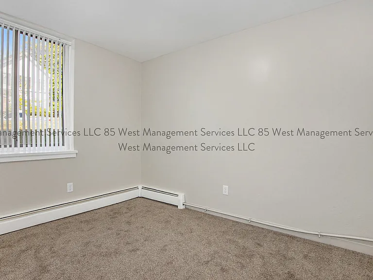 120 Leonard St NE #12 — Photo 7