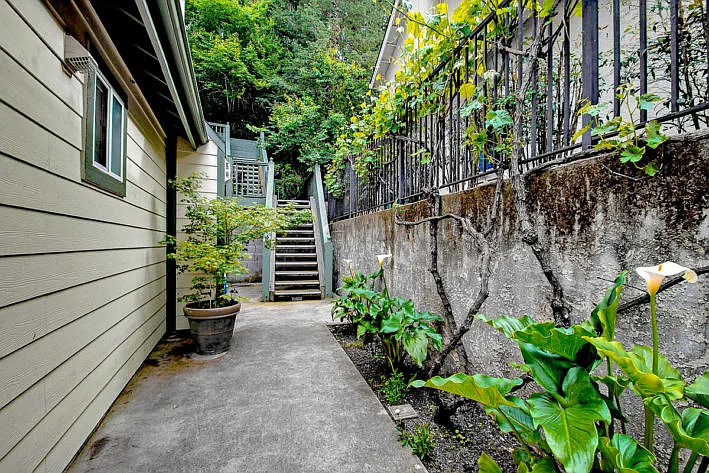 660 Tabor Way — Photo 12