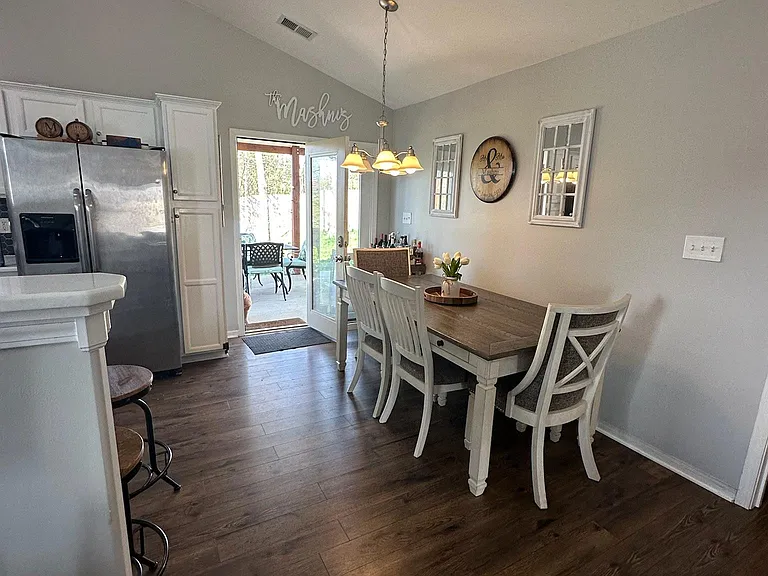 2205 Pokeberry Park — Photo 16