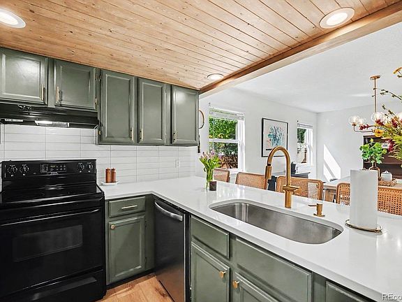 3rd image of 8975 W 89th Pl