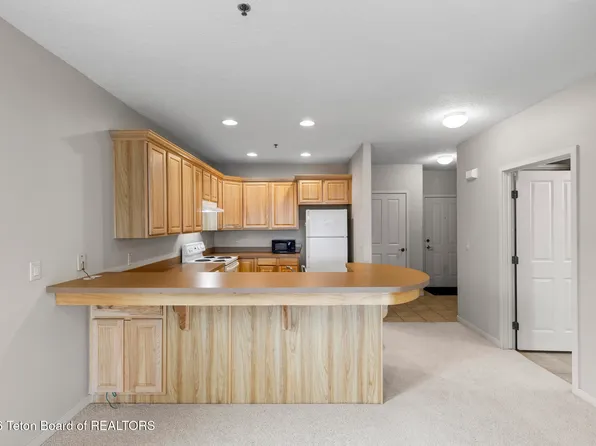 1325 S Highway 89 APT 219, Jackson, WY 83001