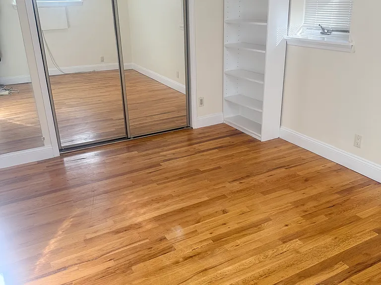 48 Elissa Ln #1 — Photo 8