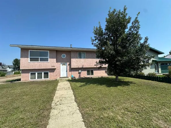 200 SW Upland Blvd W, Brooks, AB T1R 0R1