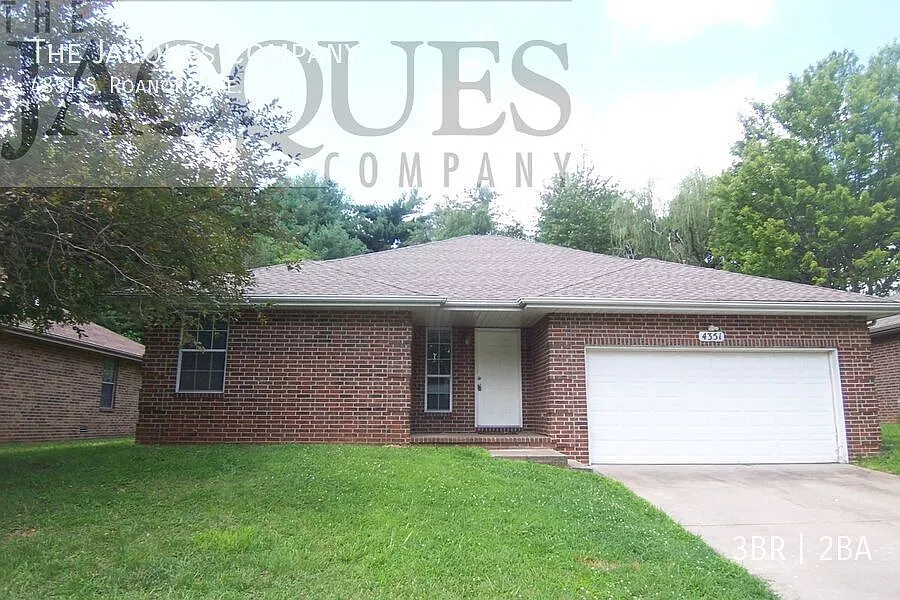 South Central 3 BR 2 Bath 2 Car Garage- Just West of Twin Oaks Country Club — Photo 1