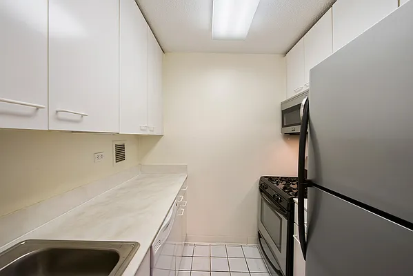 Rented by CORE | media 19