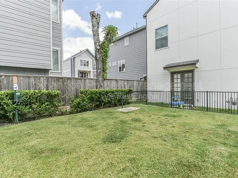 10915 Brookeshire Chase Ln — Photo 22