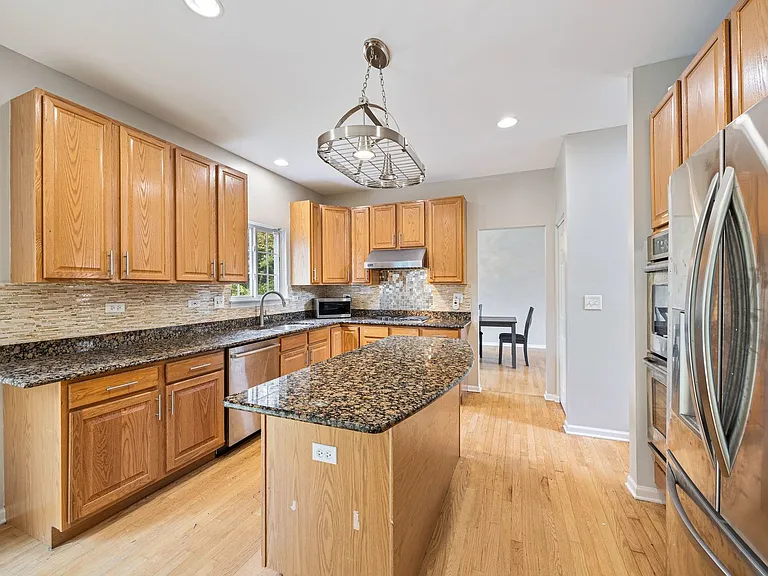 722 Aster Dr — Photo 9