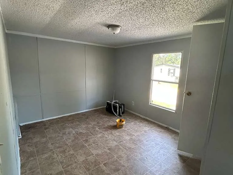2410 Emery Hills Dr — Photo 11