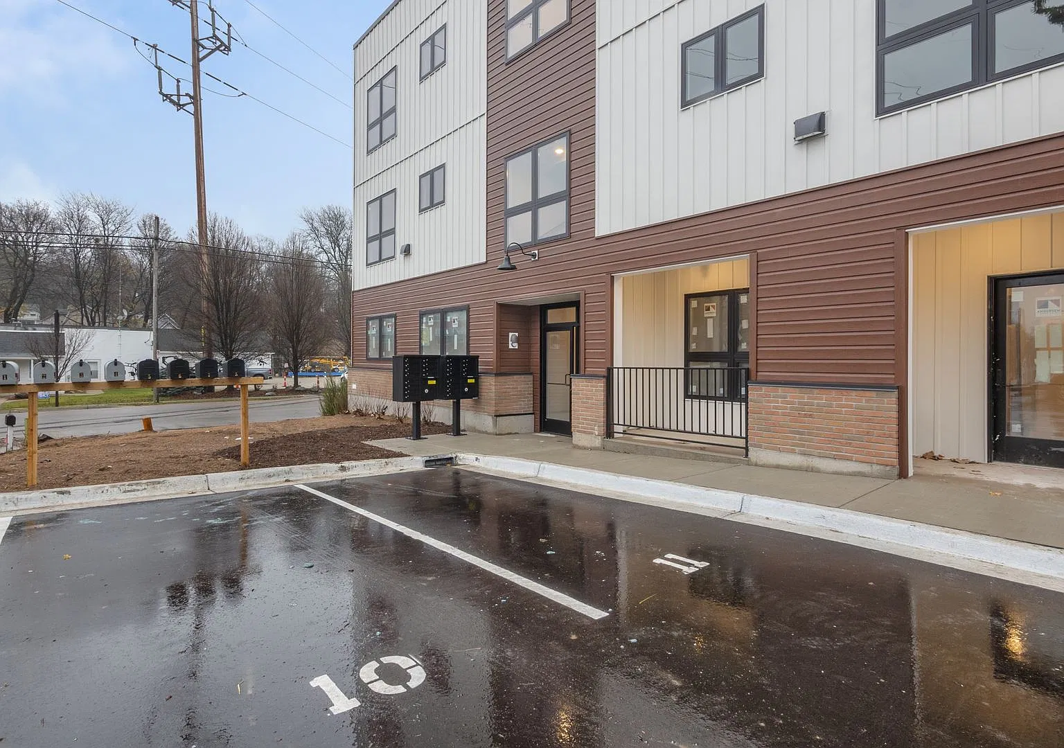Bradford Station Apartments — Photo 1
