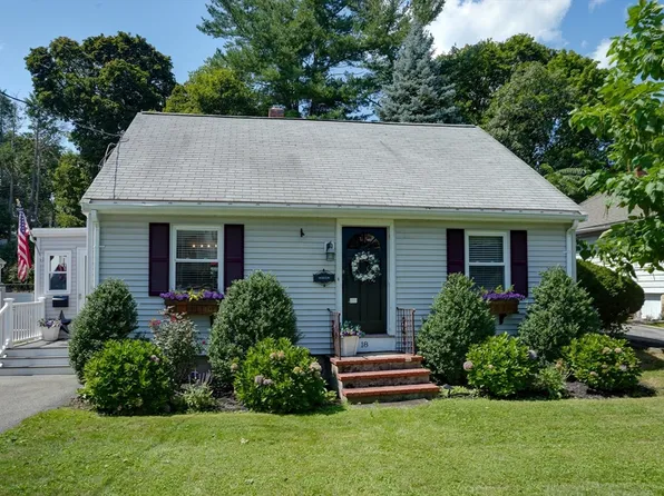 18 Ellis St, Woburn, MA 01801