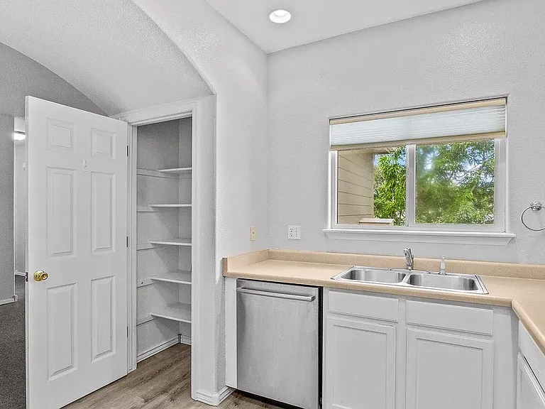 2491 Fountain Greens Pl #D-10 — Photo 14