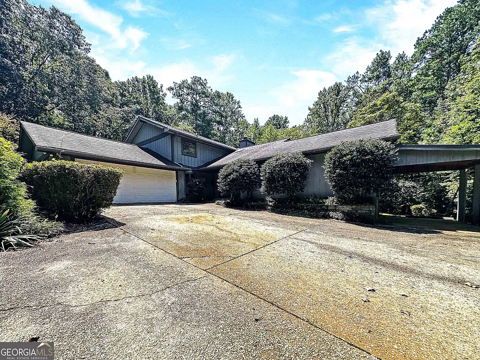 10200 Rivertown Rd