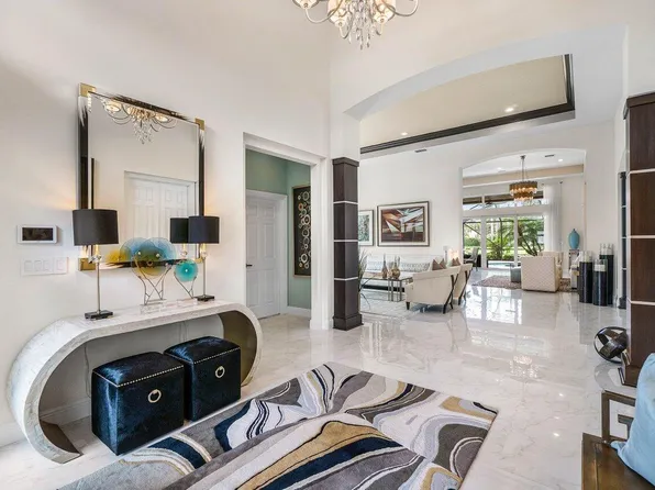 11 Laguna Court, Palm Beach Gardens, FL 33418