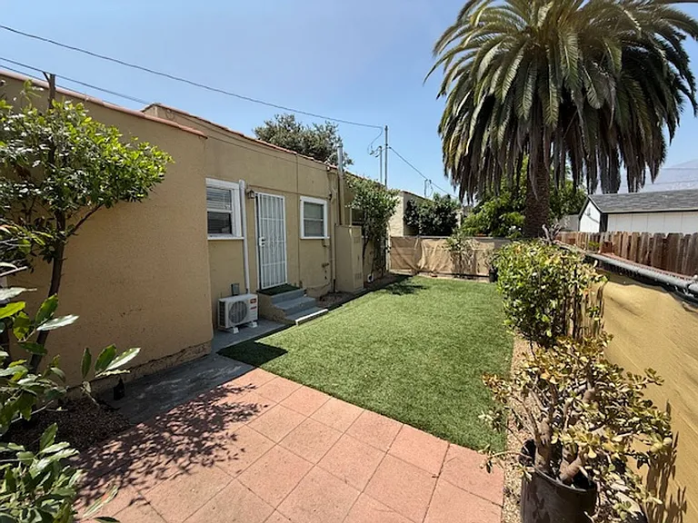 760 Elmira St #8 — Photo 20