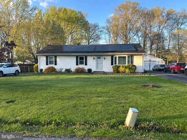 6916 Harewood Park Dr, Baltimore, MD 21220