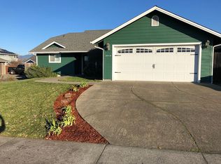 2715 Esther Ln, Grants Pass, OR 97527