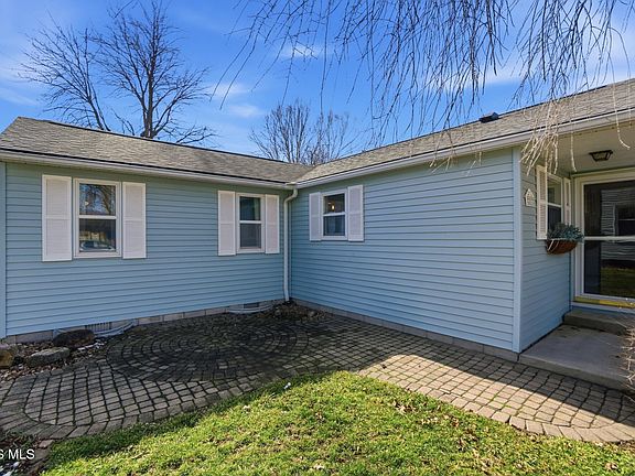 4th image of 217 Prentiss Ave