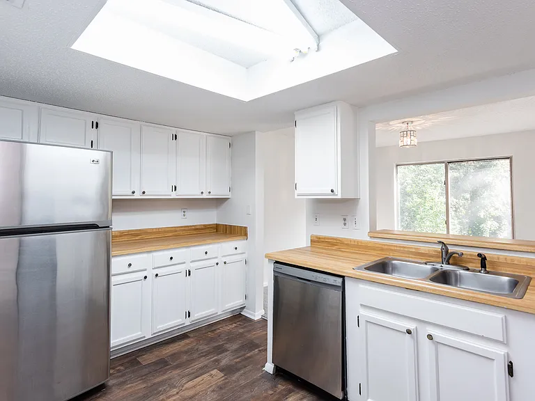 46 Little Silver Ct SE #46 — Photo 14