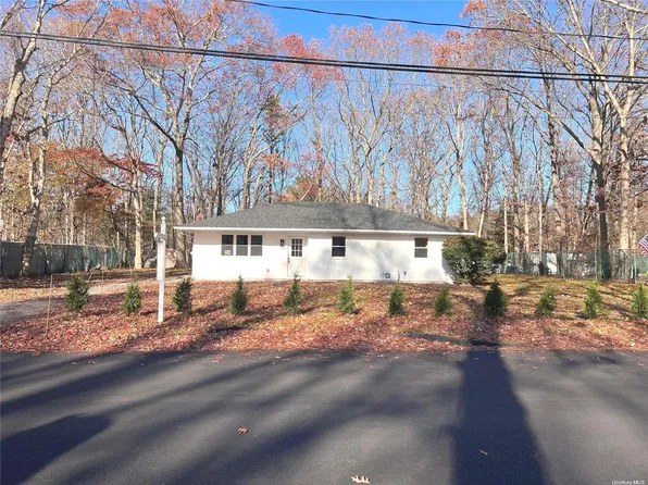 125 Norfleet, Medford, NY 11763