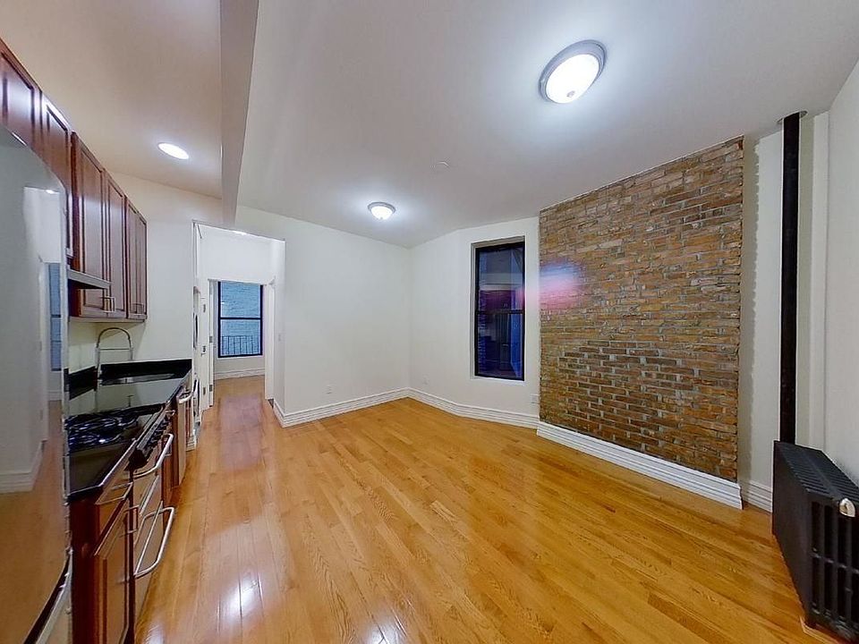 1st image of 103 W 77th St APT 4