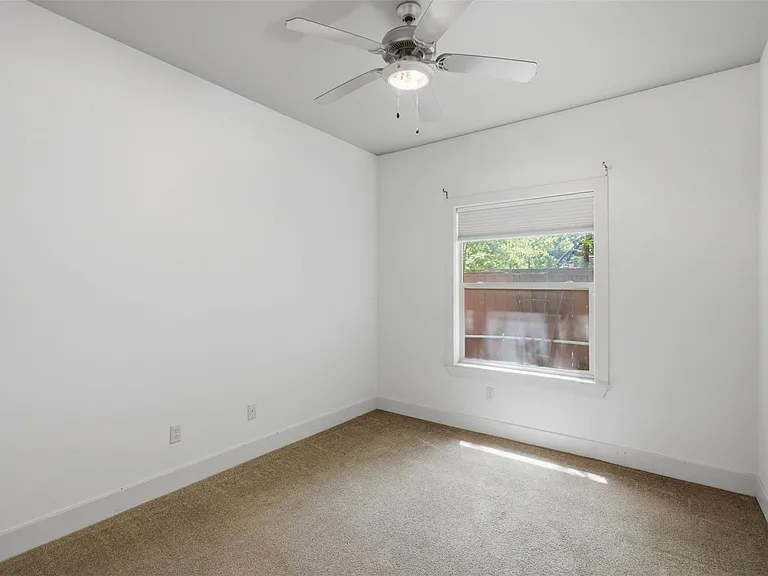 1315 W Anderson Ln #A — Photo 25