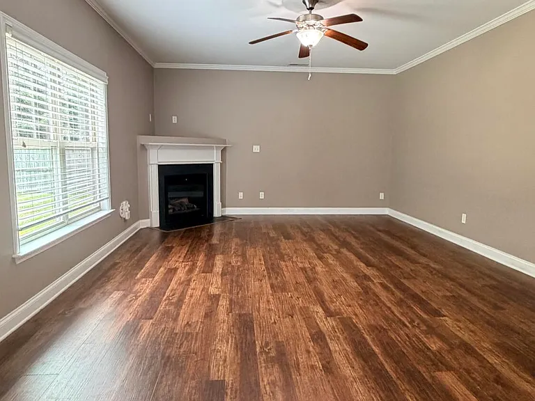 304 Vilas Way S — Photo 8