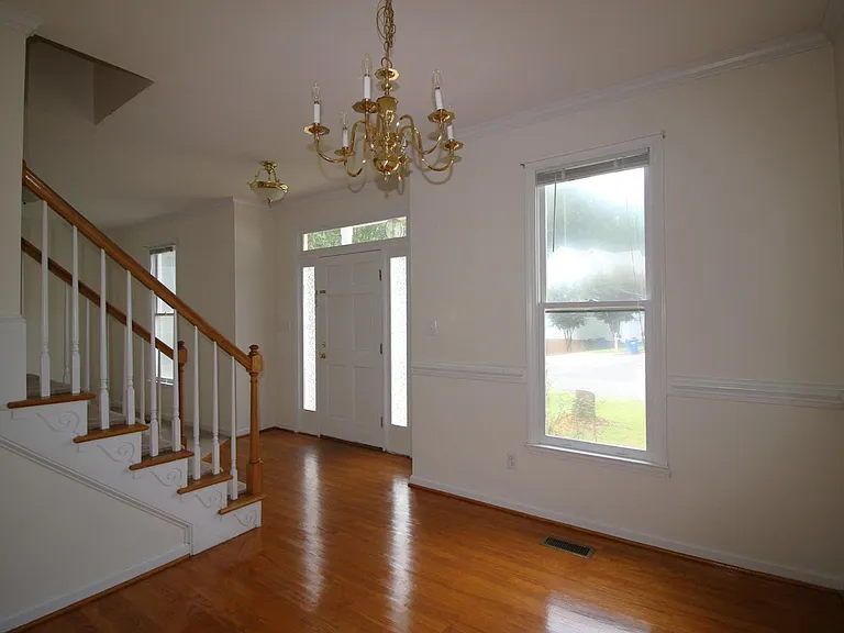 1437 Opal Ct — Photo 4
