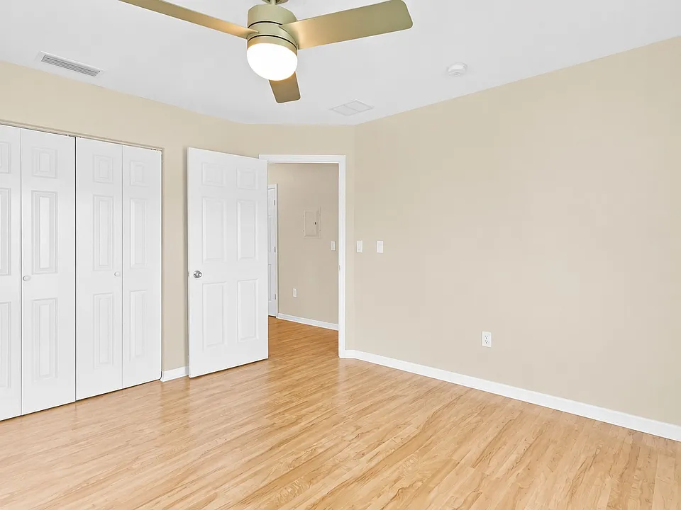 107 Spring Lake Ct #206