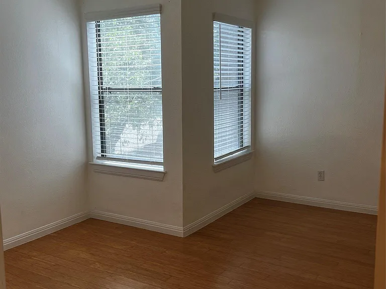 7635 Guadalupe St #1002 — Photo 5