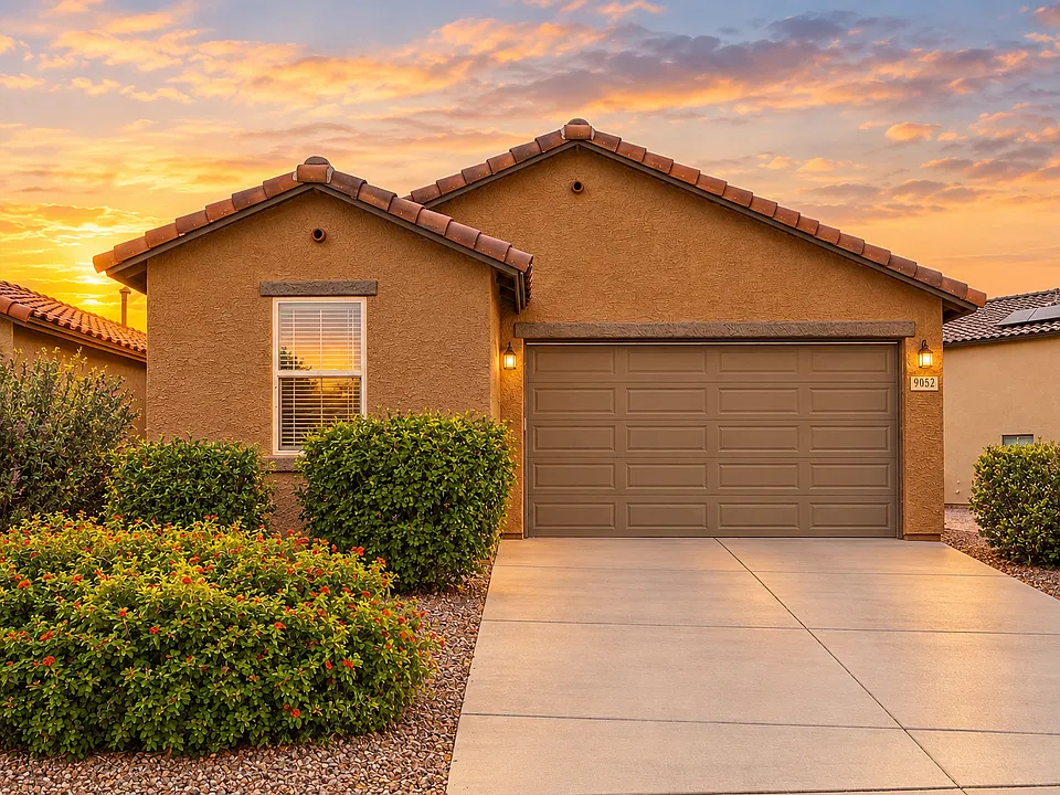 9052 E Pantano Bluff Dr