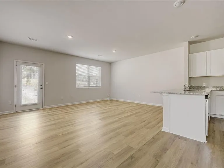 5980 Skylar Dr — Photo 5
