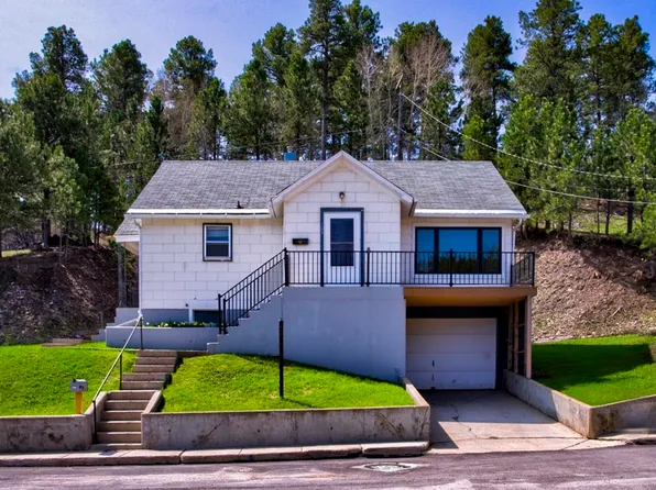105 3rd St, Lead, SD 57754